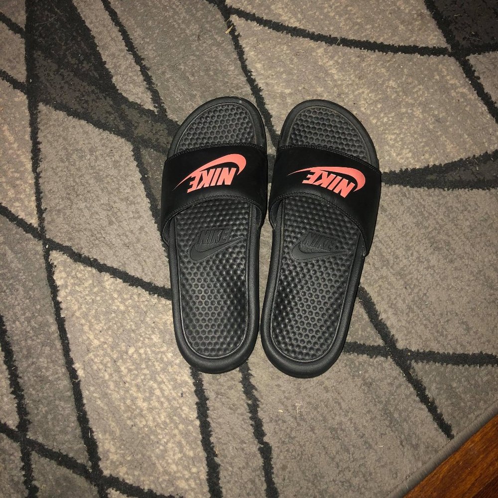 Nike slides light pink & black size 9
